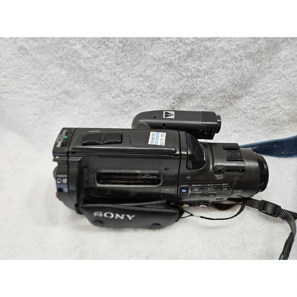 Sony Handycam CCD-FX310 Black Handheld Video-8 AutoFocus 8mm Camcorder Untested